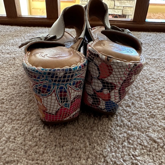 Born White Curstyn Sandals - Picture 3 of 4